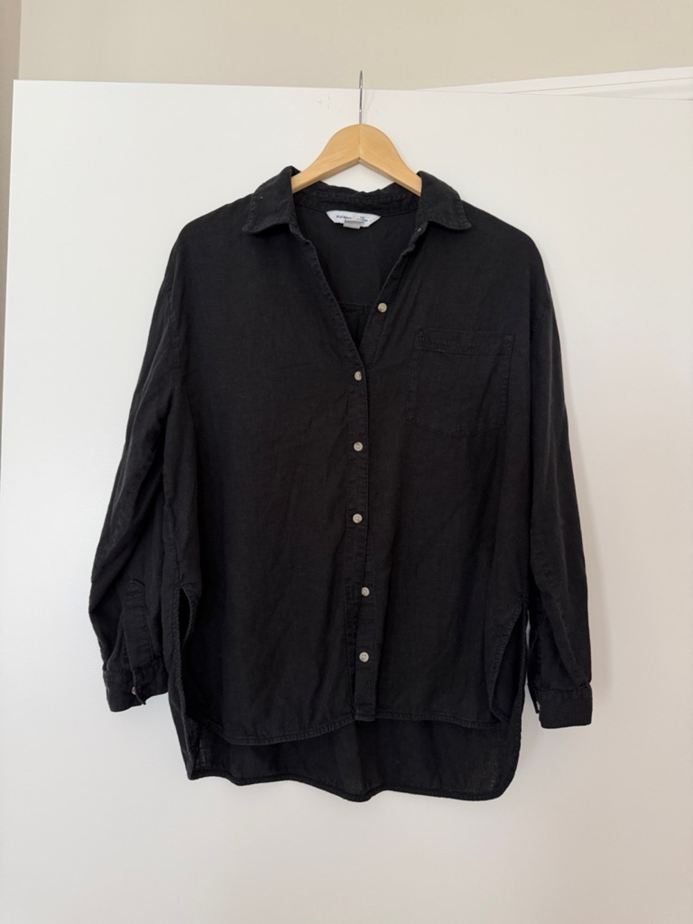 Old Navy Black Long-Sleeve Boyfriend Button-Down Shirt Medium Petite Linen Blend